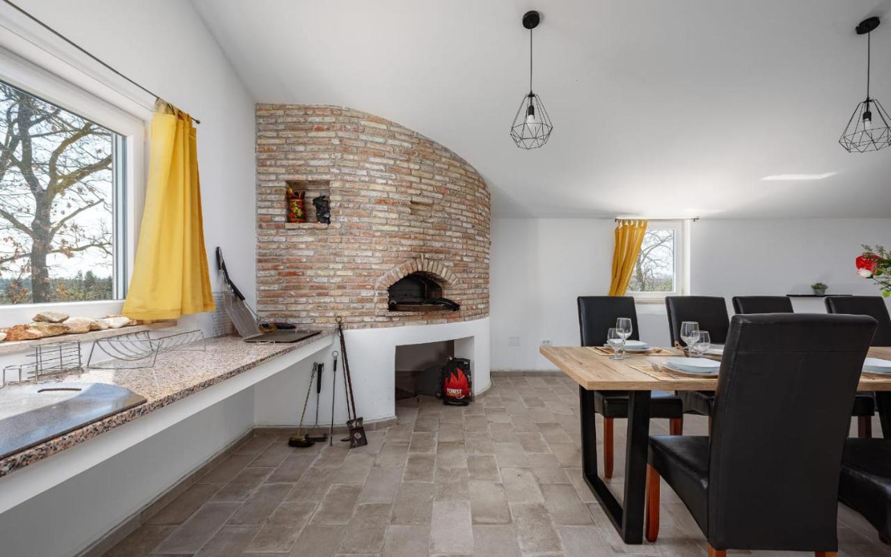 Apartments Valeria Divšići 外观 照片