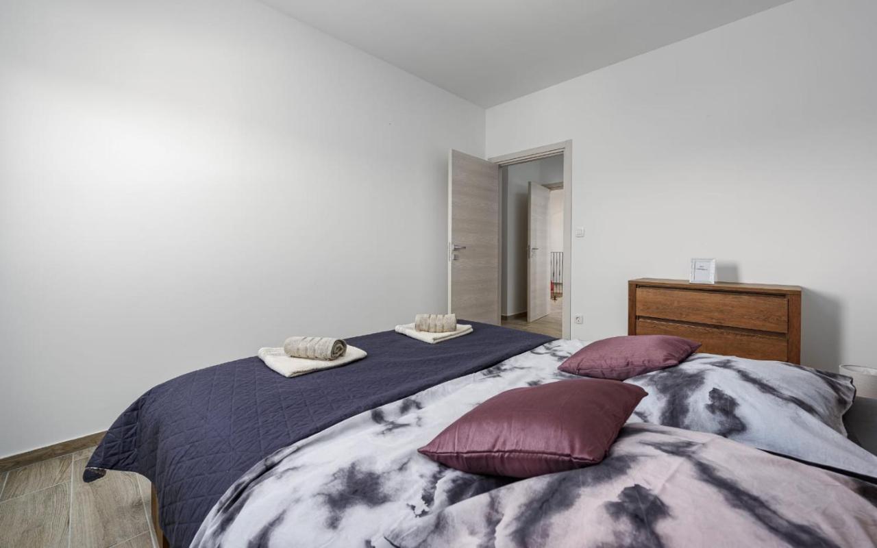 Apartments Valeria Divšići 外观 照片